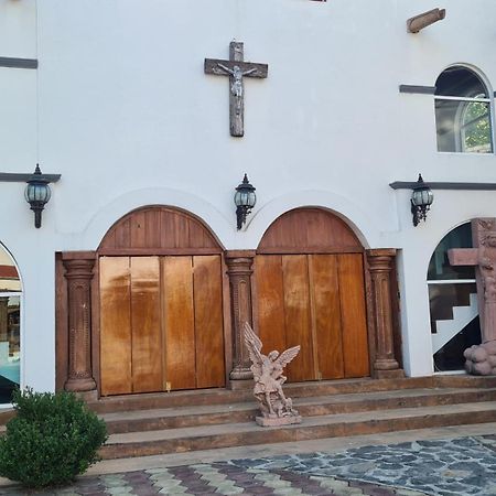 Hotel Leyenda Del Tepozteco テポストラン エクステリア 写真